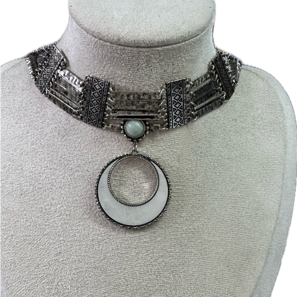 SHYANNE- Silver Choker Necklace with Crescent Pendant